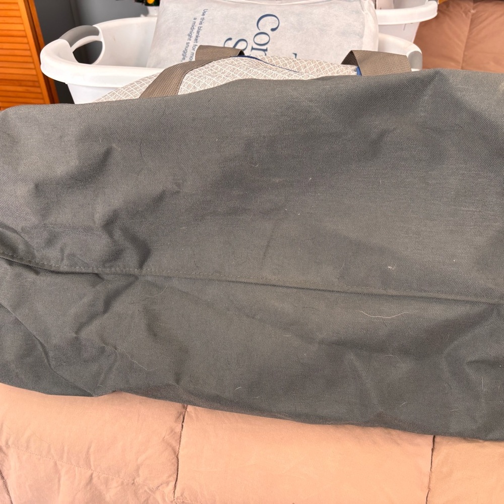 L.L. Bean Gray Duffel Bag - Picture 4 of 5